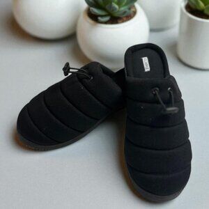 Born Men’s Black Quilted Slippers House Shoes – Size: Large 10-11
